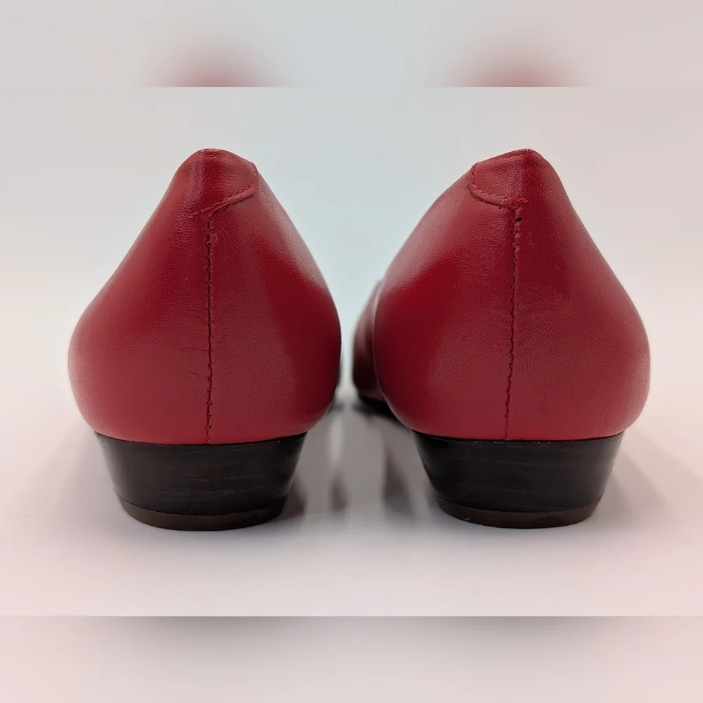 NWOB B.H. Bass & Co. Red Susan Leather Ballet Flats Women Size 7.5 M